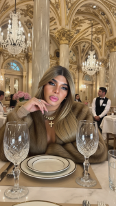 ENJOYING EUROPE de MISSTRESSNathalie_xx  4 Imagens