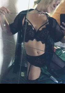 RedLayla The Girl 😇 Pic 9