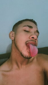 Jimmy_Brown1 My tongue Pic