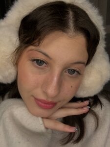 LouiseChavez Snow me зображення 4