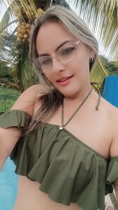 Monita_Sexxxy Public Pic 2