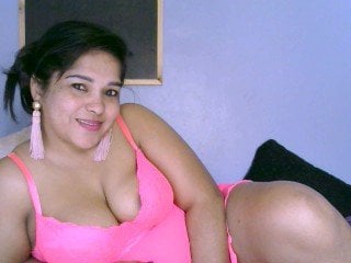 IndianDelux priyalicous Pic 9