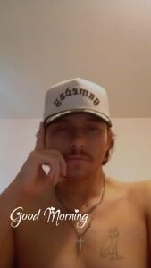 TallHungandCloudy69 Me Gambar 2