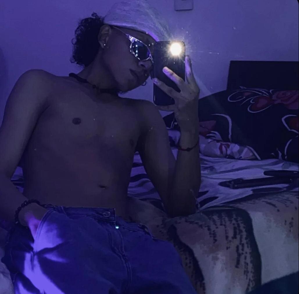 Taylor_Black_01 Image populaire  760