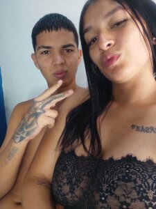 Hot_play_ Public Pic