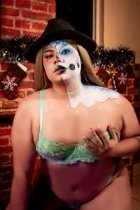 Catalina_Alvarez_ 🎄merry christmas 🎄 Pic 4