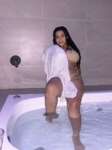 yulissa18 Public Pic 4