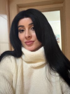 ToriHellberg Between the Moments Immagine 