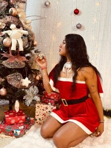 Quiinn_bx I've been preparing some beautiful photos for you! Merry Christmas!!🎄✨ Pic 8