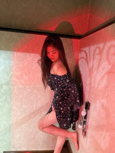 Elunadesire's Intimate Moment Sex Photo 1