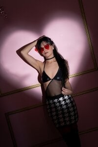 MadameDesade Happy Valentine's Day, my gift is you cumming thinking of me 😈💦 Pic 3