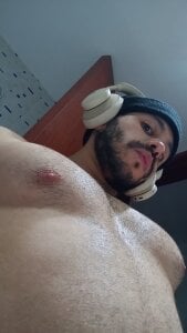 My chest is super pumped after training de Mercury_muscle  3 photos