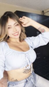 De 🔵 de BellaDonna_16  2 Imagens