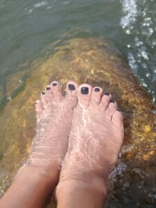 roxxy_white Wet feet💦 Hình