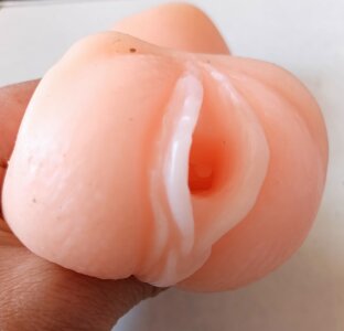 Caprron Play with my anus Pic 3