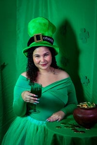 zoee_lovv Happy Saint Patrick 🍀…hopefully luck will take you straight to me.😉🍀 Foto