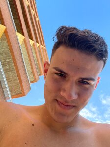 jade_1711 Public Pic 4