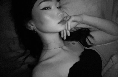 DecokingOneirism 😃  2টি ছবি