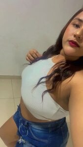 TifanyGreyy Public Pic 2