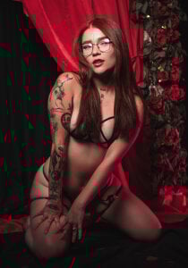 Paris_Velvet Public Pic 7