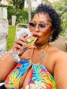 ThickyMinajxx Public  5. fénykép