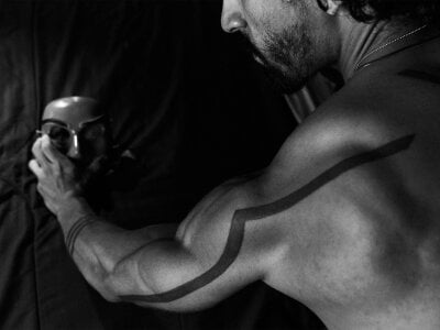 Romeocolin kullanıcısının BLACK SENSUAL AND WHITE 🖤🤍 albümü -  5 fotoğraf