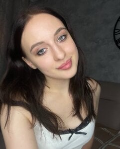 TalishaSturdy foggy mood Pic 4