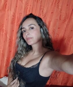 Victoria_Rose_ Hello i am victoria!! Immagine  3