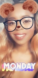 SimoneSavage Snaps Pic 7