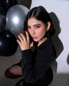 BellaNaye_ black birthday Pic 7