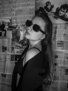 Crysta1Eva_ it's me Pic 2