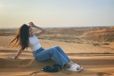 YvonneRobes I love the sand and the sun🥵 Pic 4