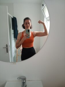 Dirty_Pink Traveling/ workout Pic 9