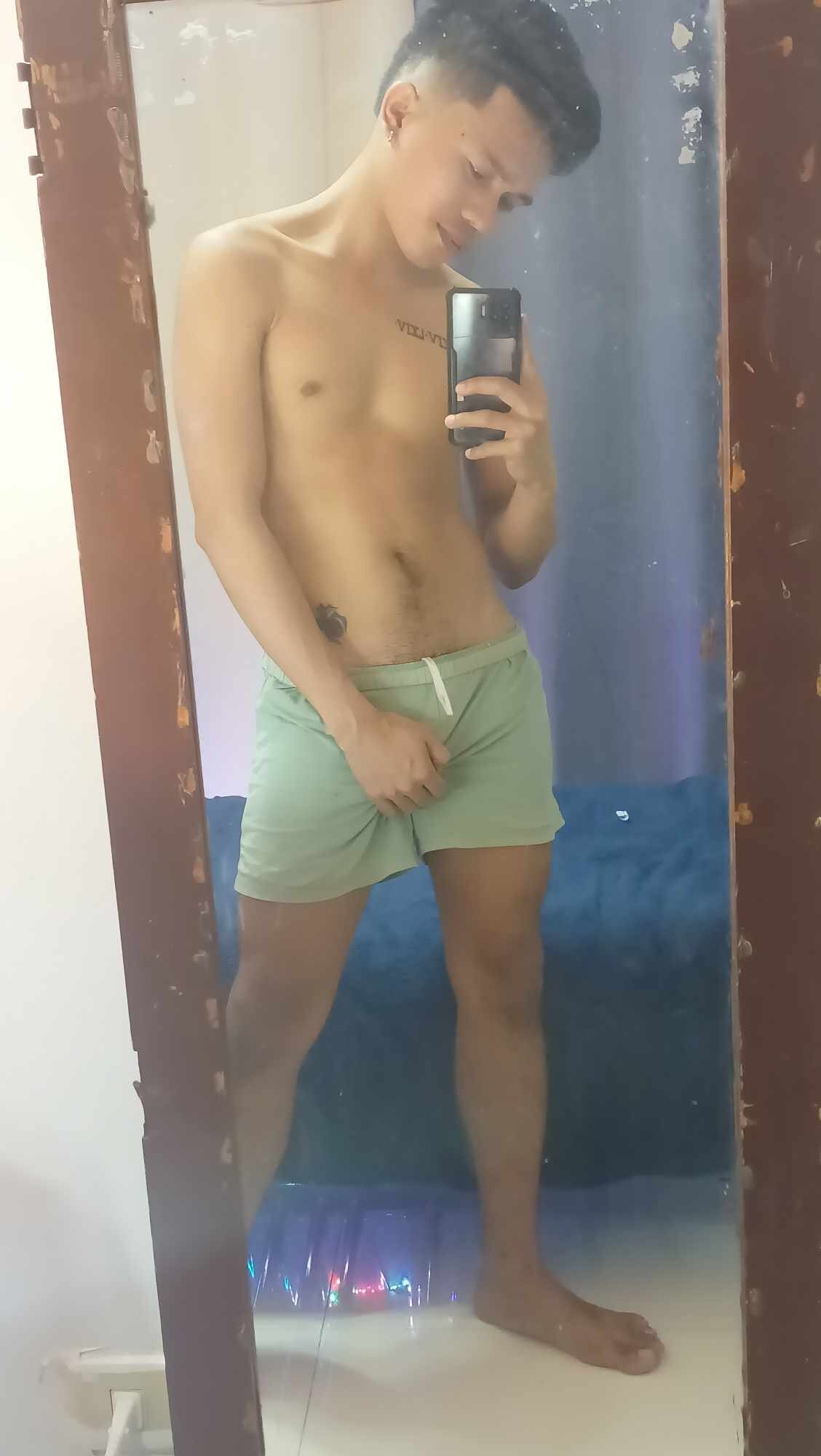 YourNaughtyTwink_69 me Εικόνα 2