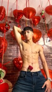 jeremy_job Wrap me like your best fantasy.  6. fénykép