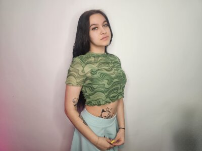 AishaTempt Public Poză