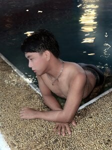 dangerzone0122のALEXの 2枚の写真