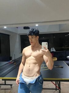 YOUR NAUGHTY BOY😈 de maxxcooper1  2 photos