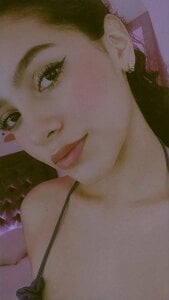 curlie_dream I'm Ana👋🏻 Pic 5