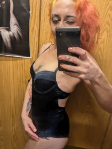 MissManic666 Public Pic 2