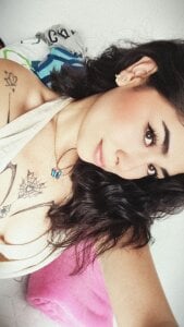 LioyQueen Public Pic 3