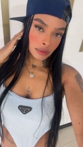 EmmaEbony_ “You make me blush every time you look at me 😳💞” Fotka 4