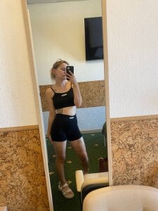 RealJessy_ Public Hình 2