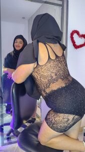 HijabAisha_ Public Pic 4