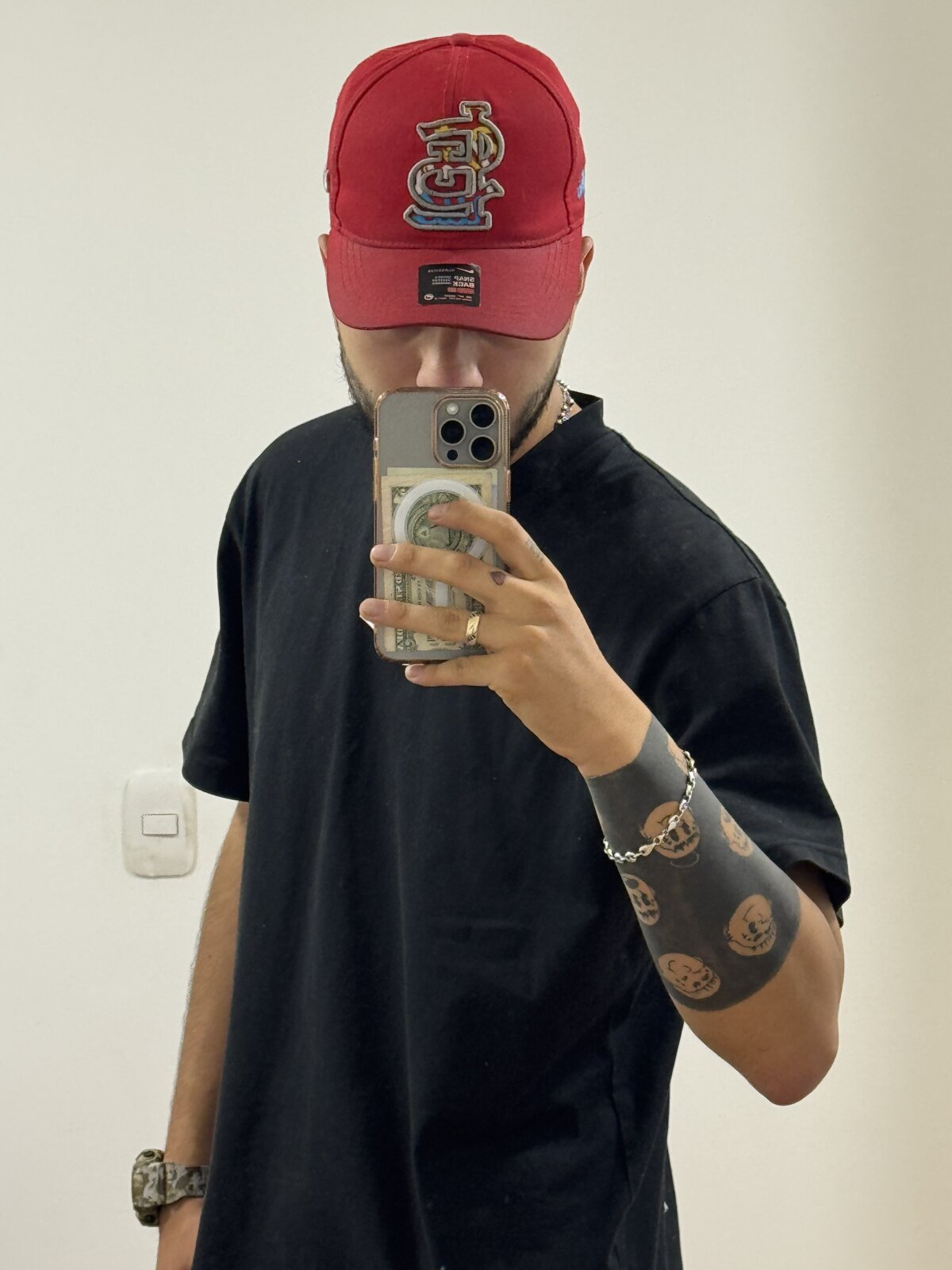 Трендове зображення  7833 Amadeo_Wild