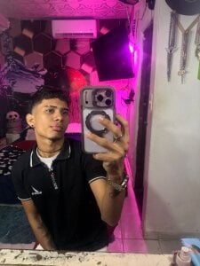 Alex_jeins_atのAlyer ⚜️の 4枚の写真