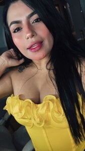 kiana_cream Today is yellow 💛💛 . fénykép