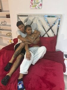 AmiraandDonato Bed Time Foto 7