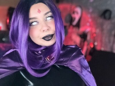 Fantasies_Slave Cosplay Raven Pic 7
