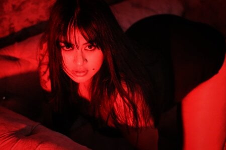 amatista__smith Red reflection Pic 4